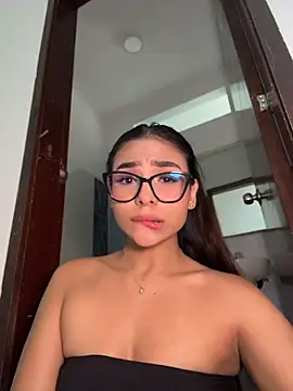 amira_cute2 现场XXX聊天