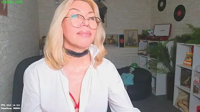 Wendy_Waves: απευθείας συν ομιλία ΧΧΧ