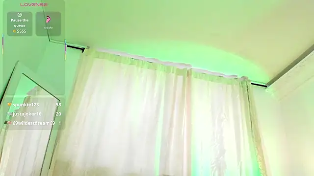 צ'אט XXX בשידור חי של AllexJacob