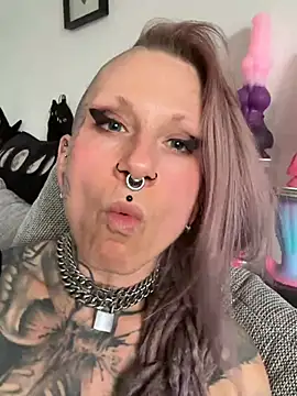 Chat XXX en directo de Aenn_Alien