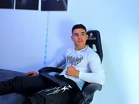 Chat +18 de DarellTheseo ao vivo