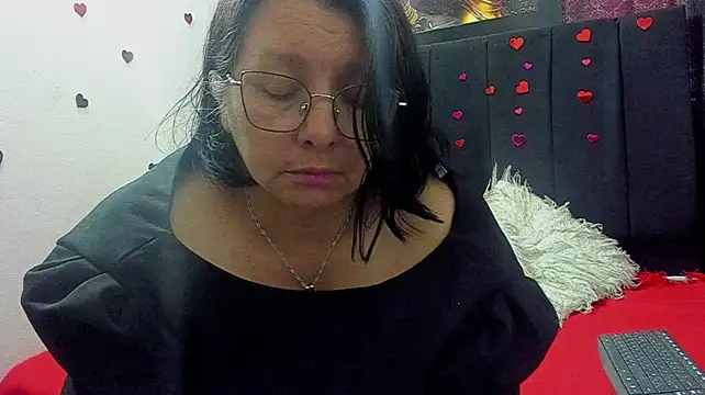 Evaaross_2345's Live XXX Chat