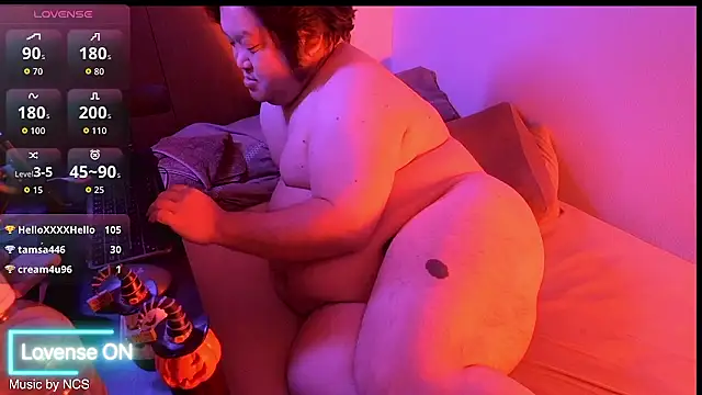 ChubbyBEAR039 élő XXX-chatje