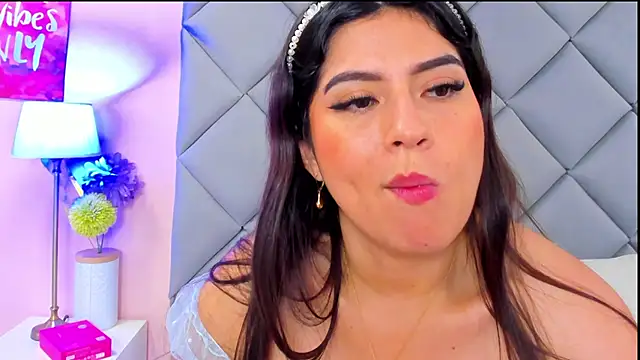 NahomyAdams: απευθείας συνομιλία ΧΧΧ