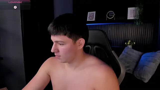 JamesCr_'s Live XXX Chat