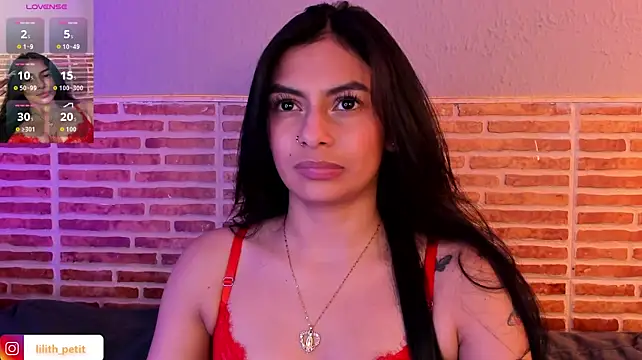 lilith_petit_'s Live XXX Chat