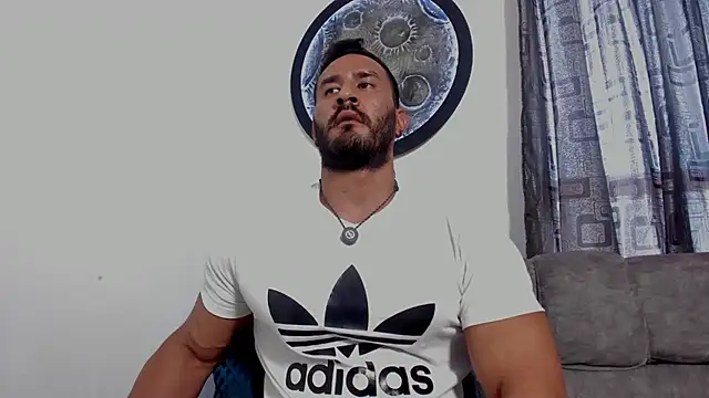 curt_xxx élő XXX-chatje