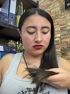 _Sarah-Office1 Chat XXX live