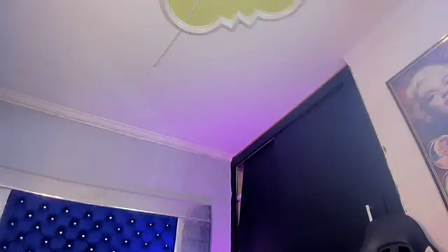 Ciara_HotTsn Webbikameraesitys