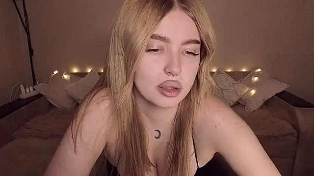Chat +18 de ViolettaLopez ao vivo