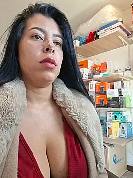 Chat XXX en directo de Luianna