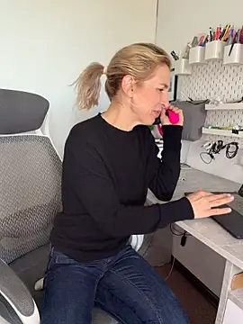 Sembang XXX Secara Langsung Lovebackground