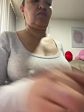 ruby_santana777 Adlı Modelin Canlı XXX Sohbeti