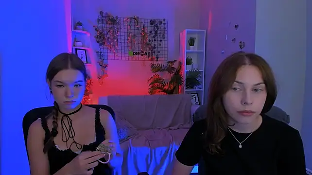 estelle_roya Chat XXX in diretta