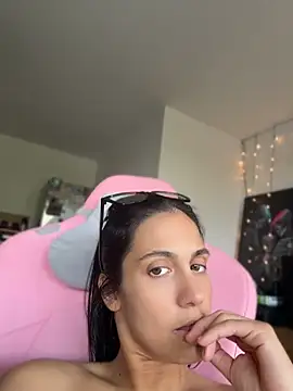 LaPetiteKim's Live XXX Chat
