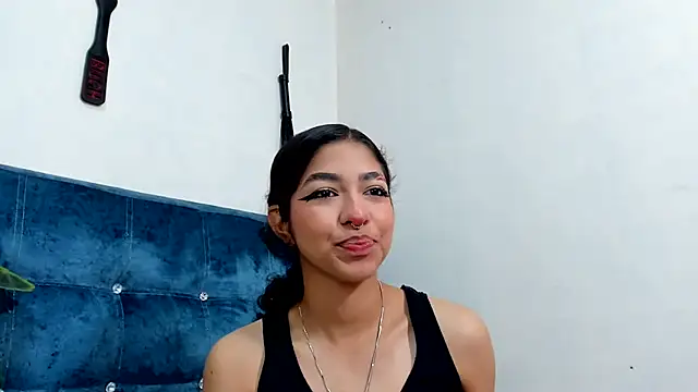 Aronandmoli69n Live XXX chat