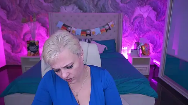 Chat +18 de CrystalVibe ao vivo