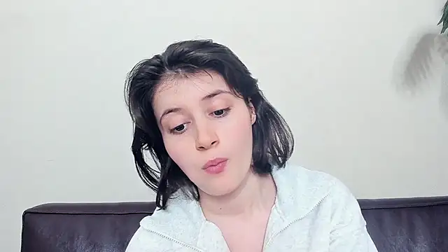 Chat +18 de LeliaFujimoto ao vivo