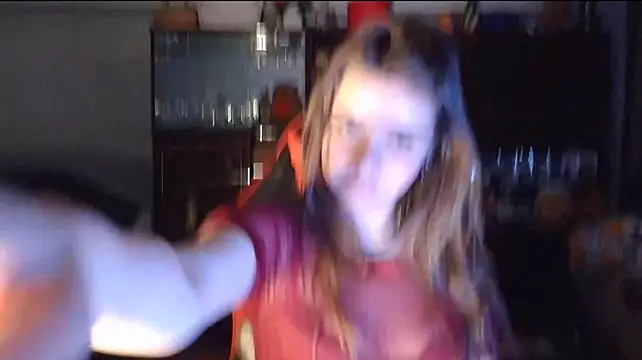 Chat +18 de QueenBeatrice ao vivo