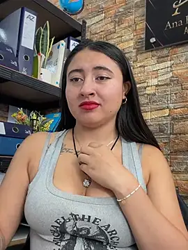 Chat +18 de _Sarah-Office1 ao vivo