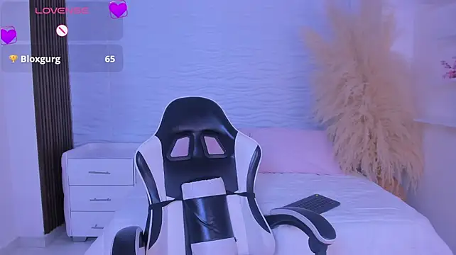 Chat +18 de AylinLove_ ao vivo