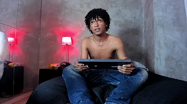 Chat +18 de Raymond_steel ao vivo