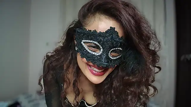 Chat XXX en directo de ScarletSeductive