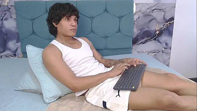 MaximilianRoth Live XXX-Chat