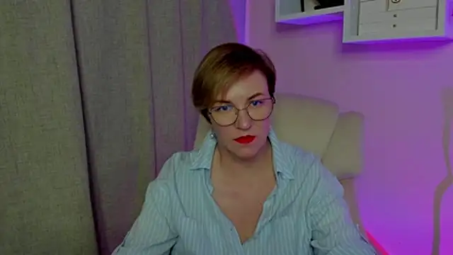 XXX chat uživo modela feliziaDesire