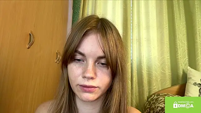 SunnyStrike Adlı Modelin Canlı XXX Sohbeti