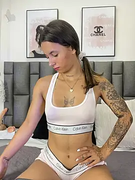 JuliaColemann live XXX chat