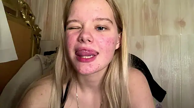 Онлайн чат XXX Malinwitch