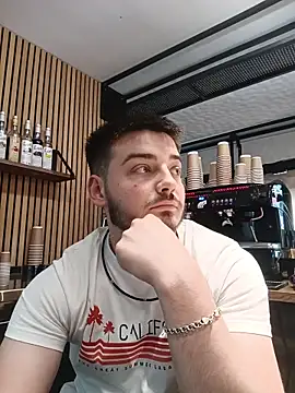 Zevs777s Adlı Modelin Canlı XXX Sohbeti