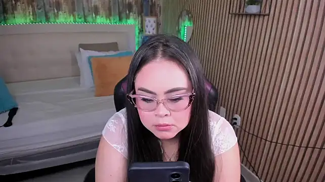 XXX chat uživo modela LolaVillalobos