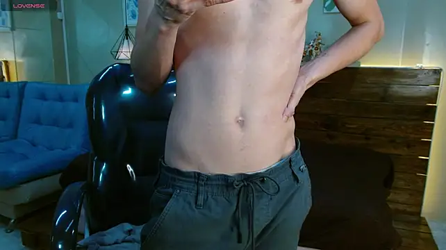 FelipeFriendly Adlı Modelin Canlı XXX Sohbeti