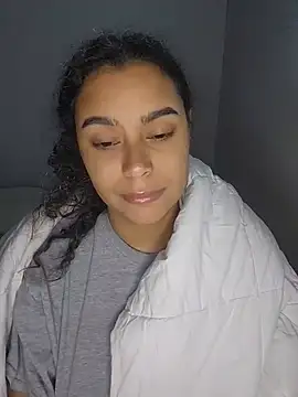 cinnaminnie's Live XXX Chat