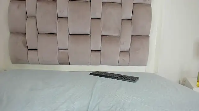 Chat +18 de naia_cox ao vivo