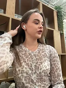 KristiRich - Play with tits 🍒