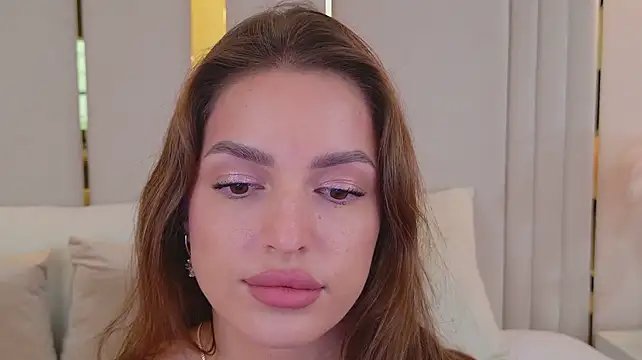 BellaHalles' Live XXX Chat
