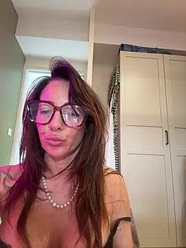 claraxloveuse's Live XXX Chat