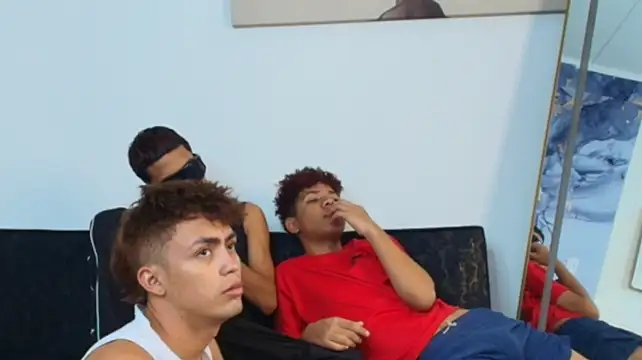 AVENGER_BOYS2026 Adlı Modelin Canlı XXX Sohbeti