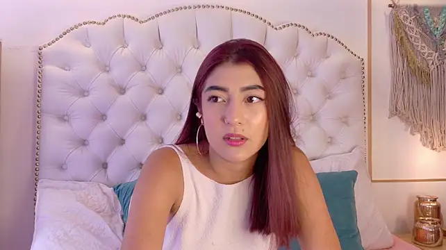 AriaStonne Chat XXX live