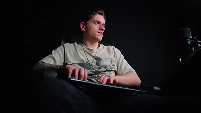 FelixStarkk Live XXX Chat