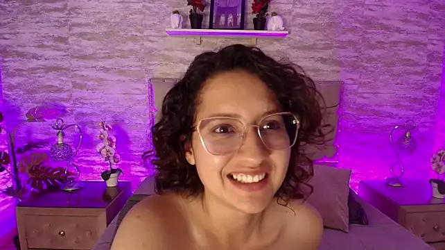 JustVeroo_ Adlı Modelin Canlı XXX Sohbeti