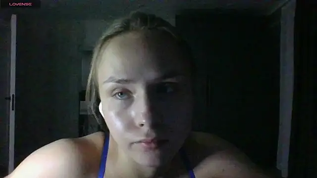 XXX chat uživo modela Annie_Cohn