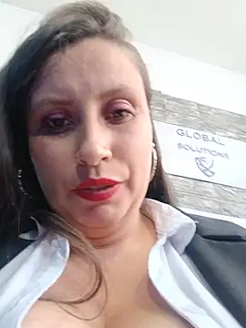LIA--23 Live XXX-chat