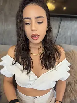 AbyThompson - Bounce tits+Oil+Suck nipples