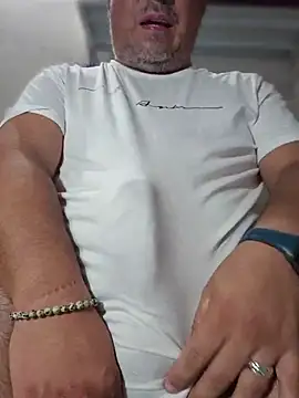 XXBugsxXn Live XXX chat