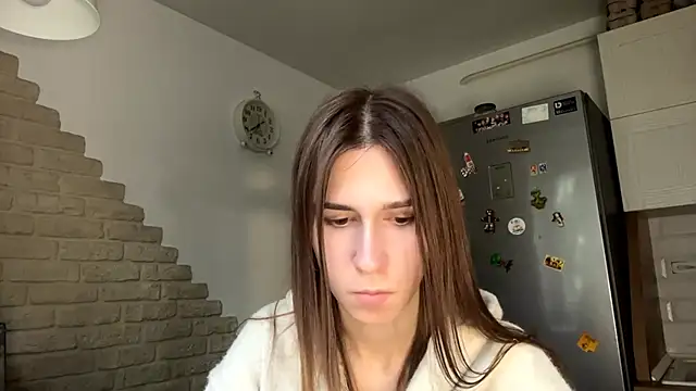 צ'אט XXX בשידור חי של ZaraGuyette