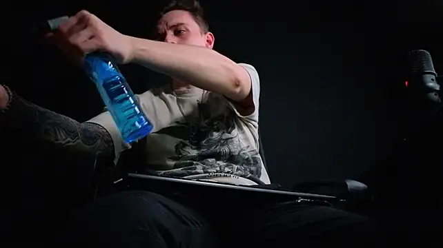 Czat XXX na żywo – FelixStarkk